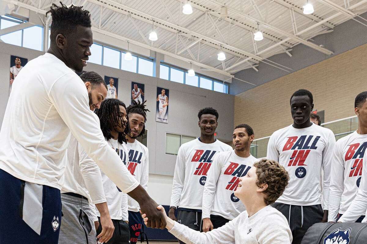 The UConn men's basketball program hosted the Jimenez family Sunday, including 15-year-old Aubrien Jimenez who is fighting cancer.