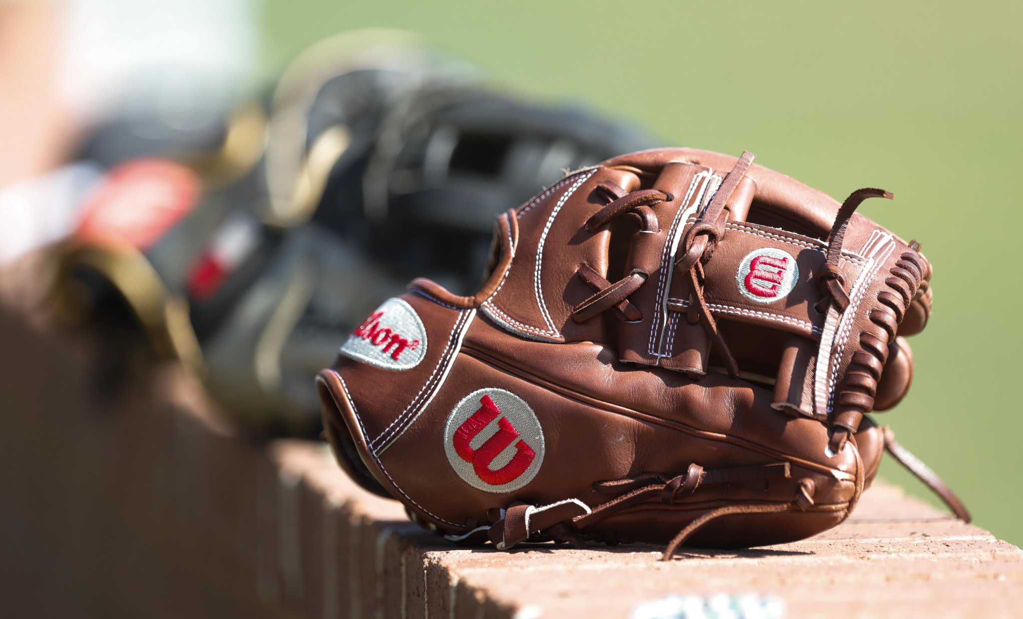 Baseball roundup: Bulldogs, Mustangs pick up District 19-5A sweeps