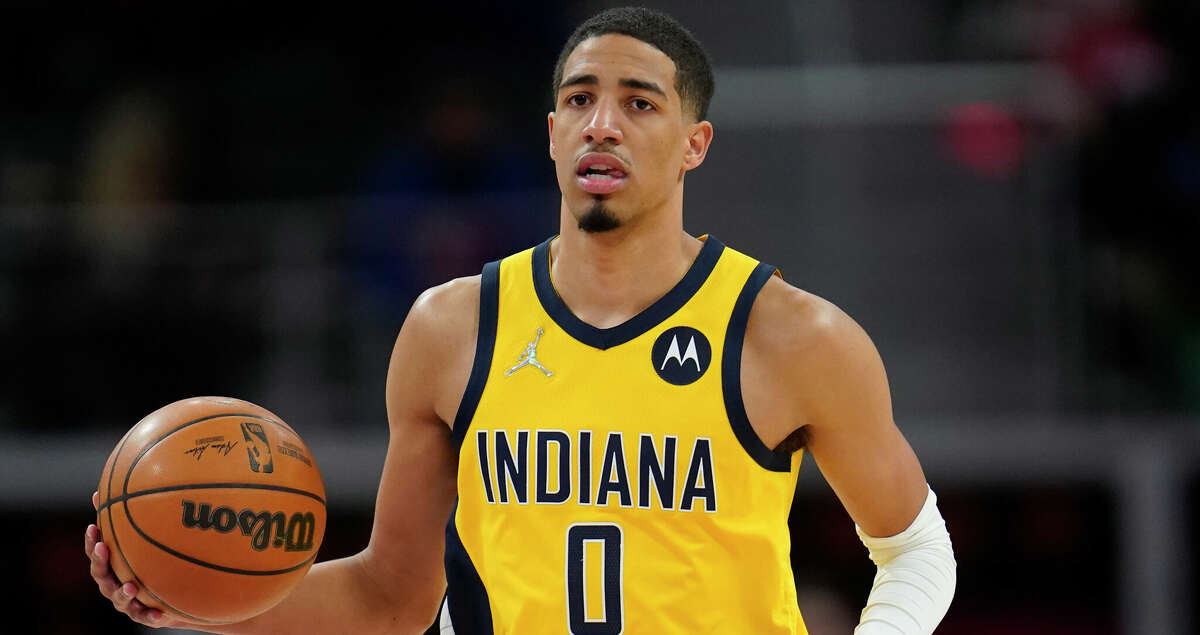Indiana Pacers guard Tyrese Haliburton plays against the Detroit Pistons in the second half of an NBA basketball game in Detroit, March 4, 2022. (AP Photo/Paul Sancya)
