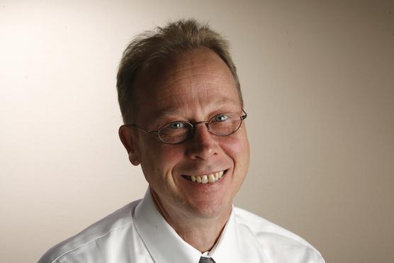 Longtime Chronicle editor Mark Lundgren, meticulous wordsmith and devoted Rolling Stones fan, dies - Vimarsana News