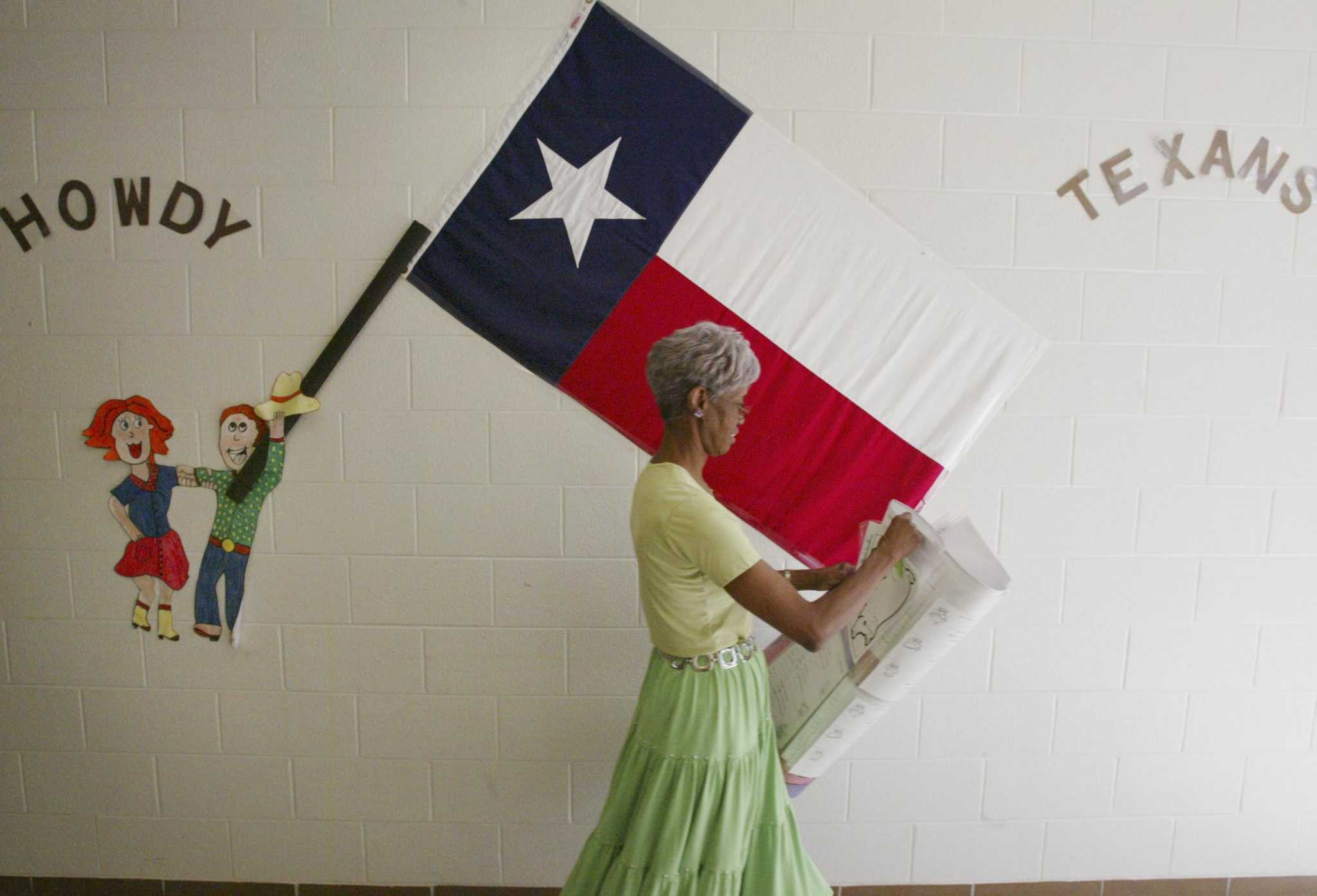 Retired Texas teachers close to pay raise with House, Senate plans