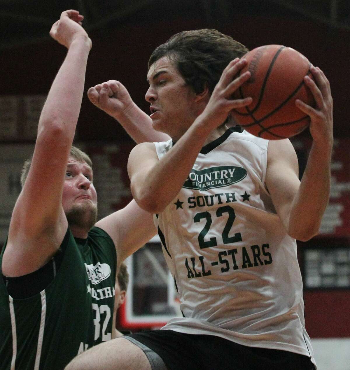Carrollton's Kyle Leonard drives to the basket during the 42nd Country Financial West Central Illinois All-Star Classic at The JHS Bowl Friday night.