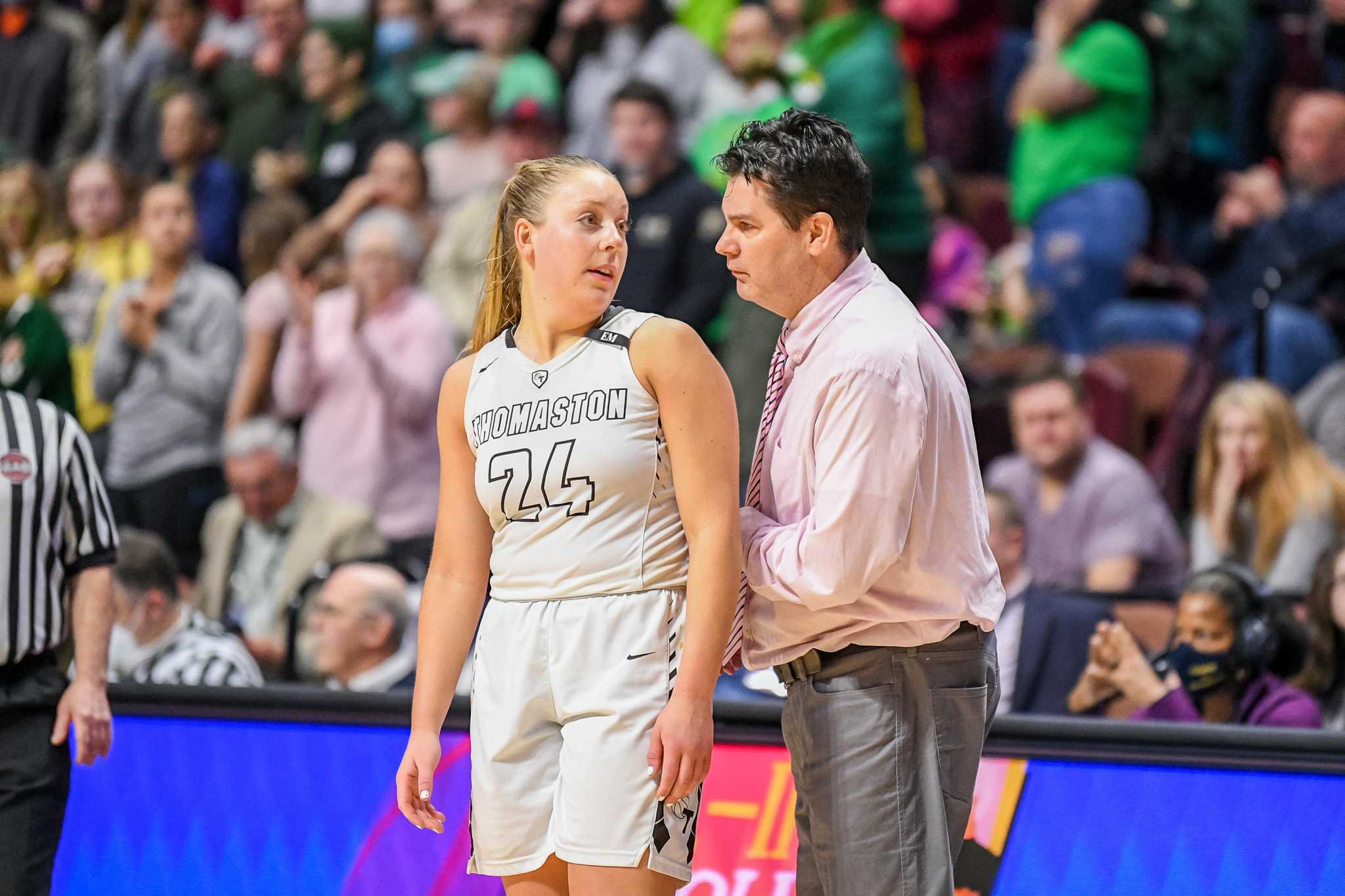 Jeff Jacobs: Thomaston, a small town built on family, wins girls basketball state title in honor of 'The Mayor' - Vimarsana News