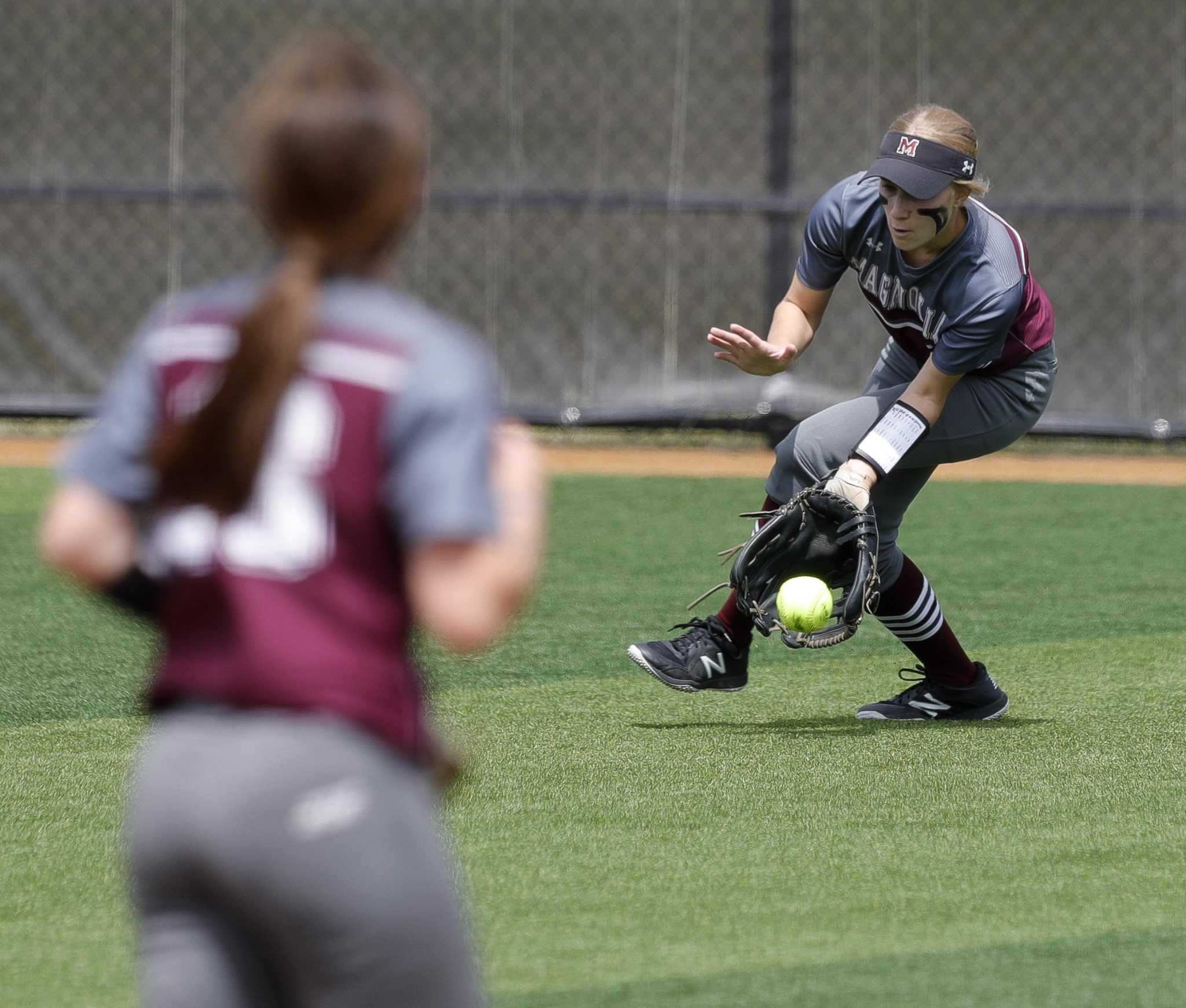 Softball roundup Clutch hits lift Magnolia past Waller