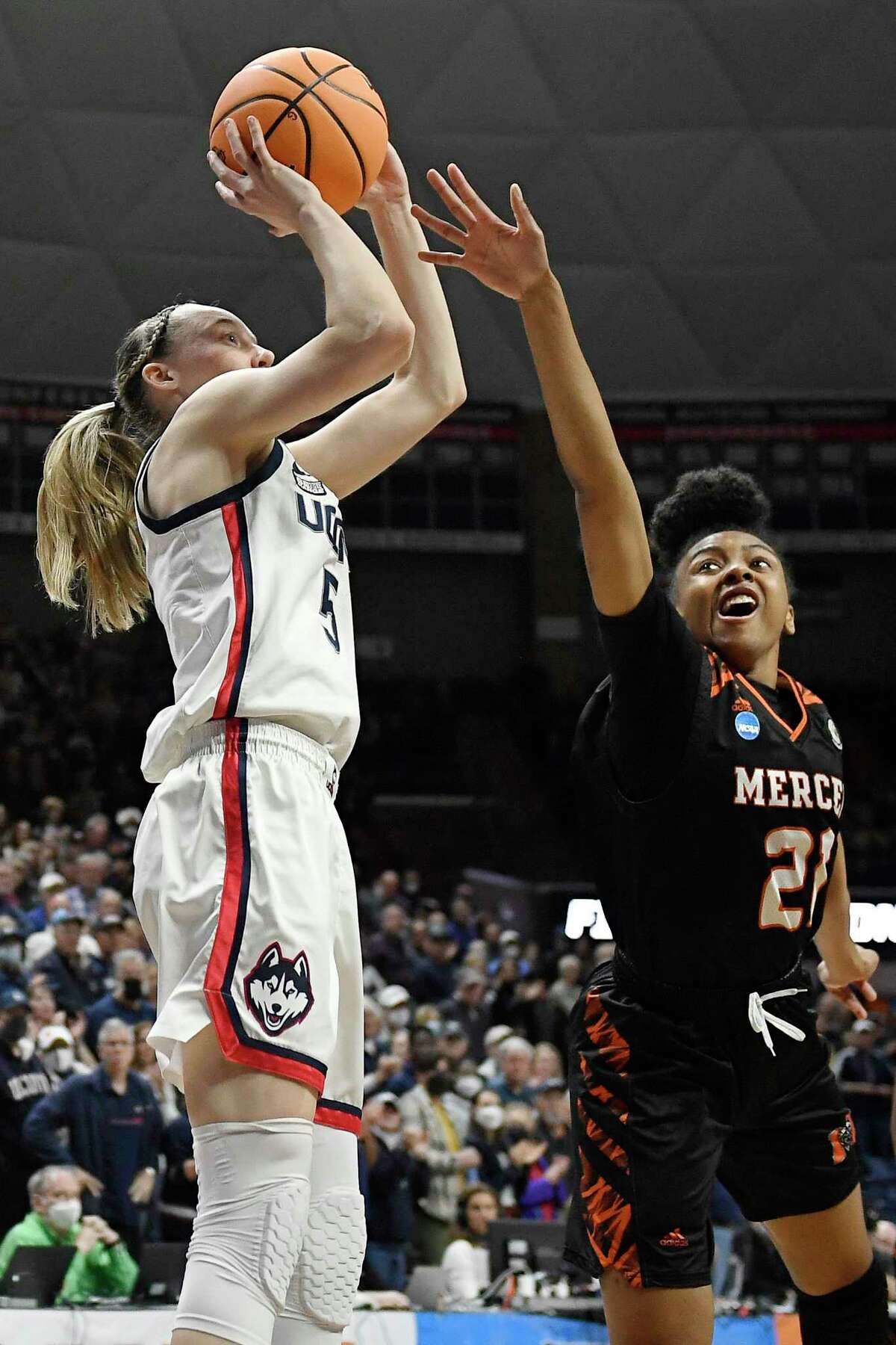 UConn Women’s Basketball Star Paige Bueckers Shows Spark In Win, But ...