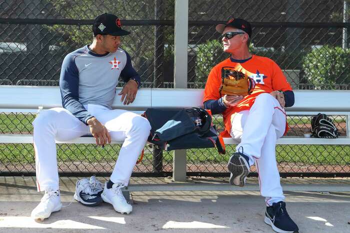 Daily Sports Smile: Dusty Baker shares special moment with son before  spring training game