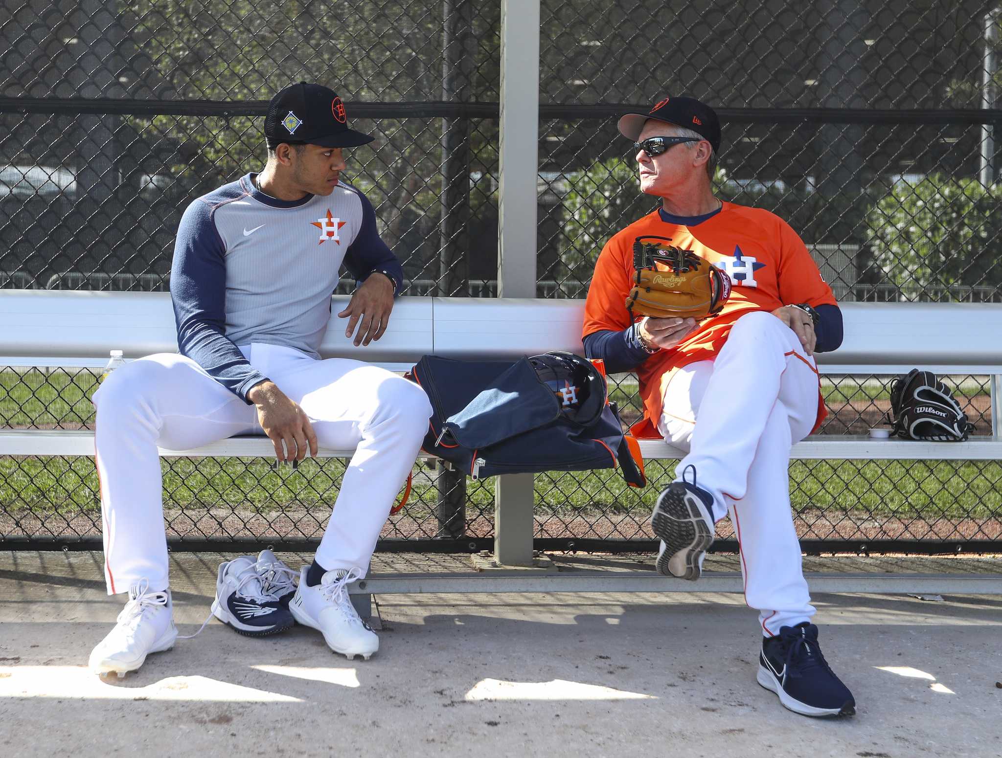 Carlos Correa Says Jose Altuve 'Never Cheated,' Explains Astros