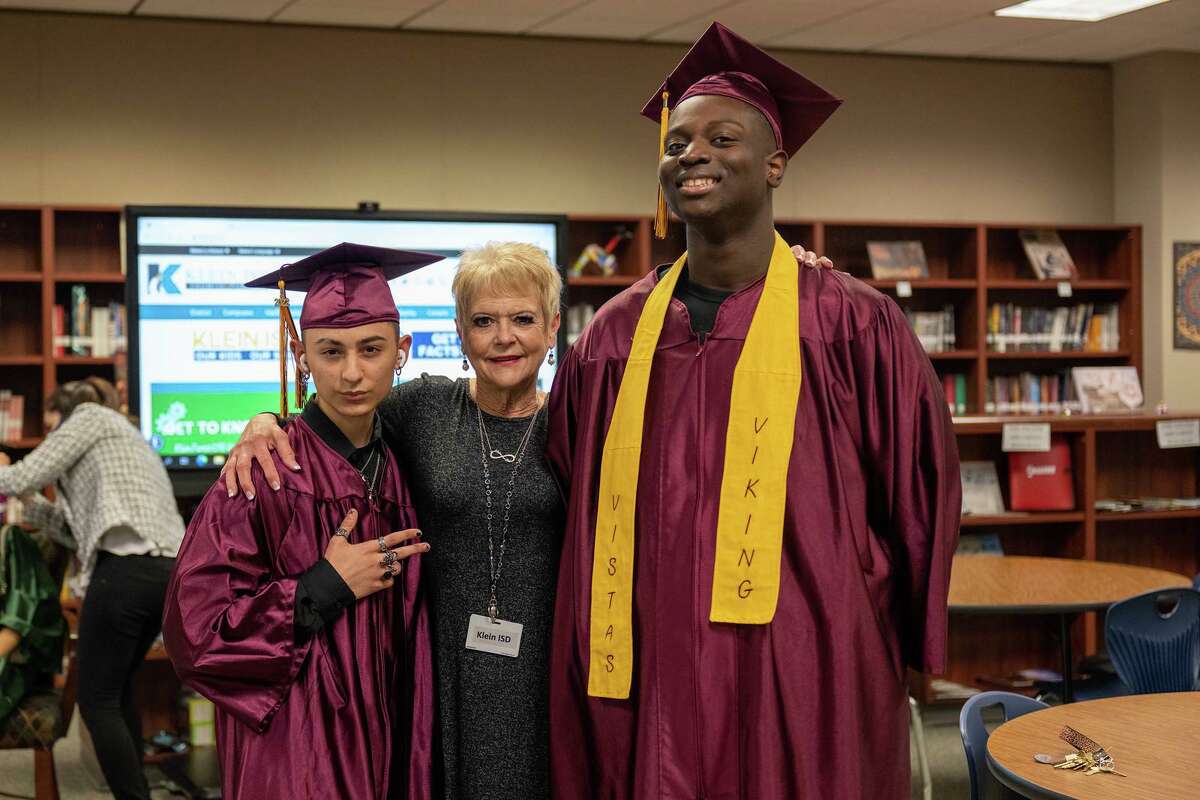 spring-klein-school-notebook-clap-out-ceremony-honors-klein-success