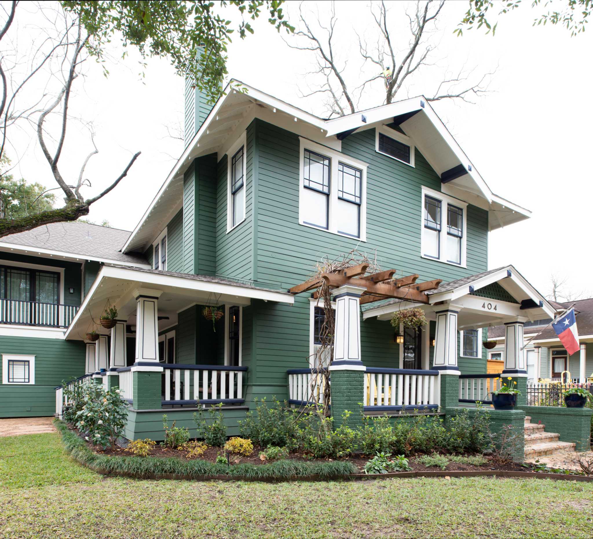 New Woodlands Heights House Charmer Is Full of Delights — and It's a $1.83  Million First For the Prolific Nan