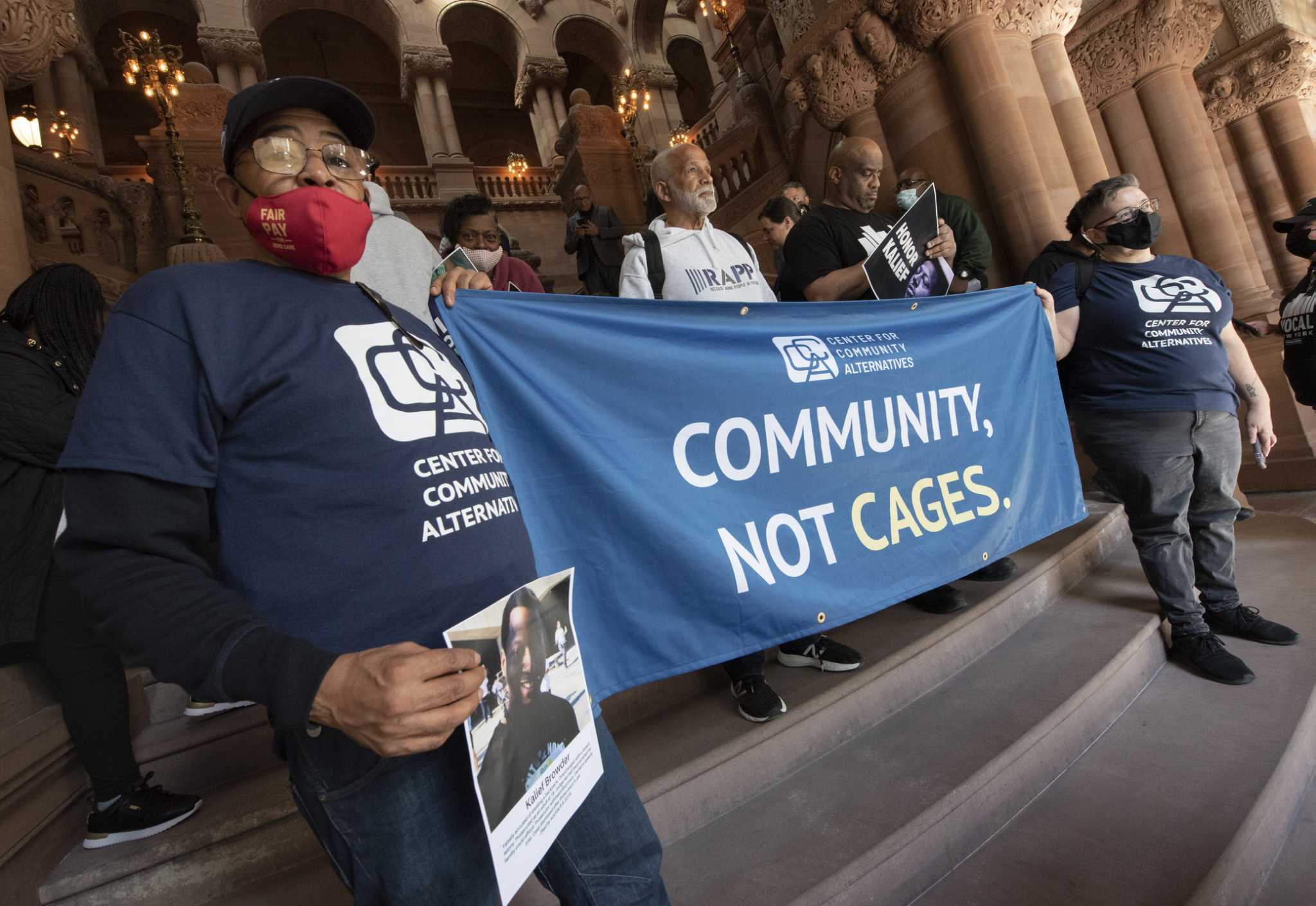 Senior Hochul aide: Bail changes will stabilize public safety - Vimarsana News