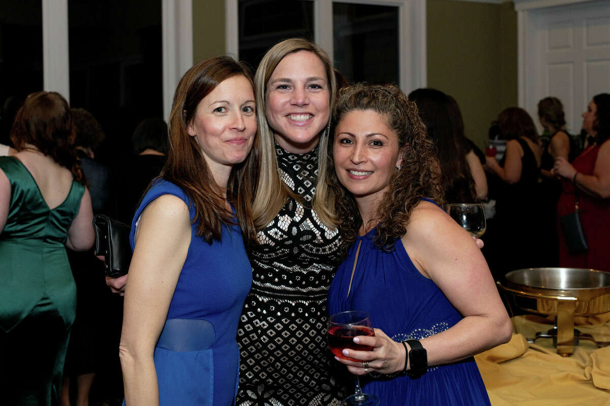 Were you Seen at the Clifton Park Mom Prom event benefitting Connect Center for Youth and Jammin’ for JP on March 19, 2022, at the Vista Restaurant on Van Patten Golf Course in Clifton Park, NY?