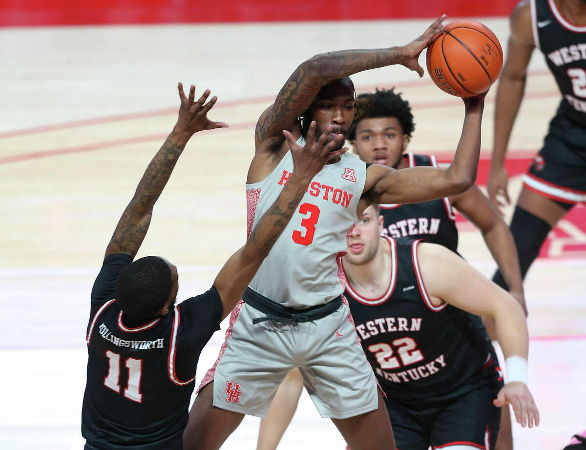 The Houston Cougars will face off against the Arizona Wildcats on Thursday at the AT&T Center. 