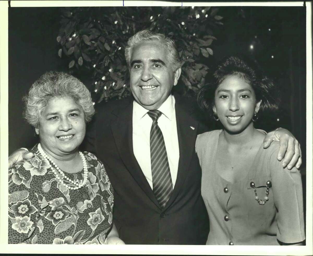 Ford Hispanic Salute Annual Awards Dinner at Marriott Rivercenter -- Left to right - Belen Rodriguez, mom and wife; Demetrio Rodriguez, father and husband; Patricia Rodriguez, daughter (Texas)