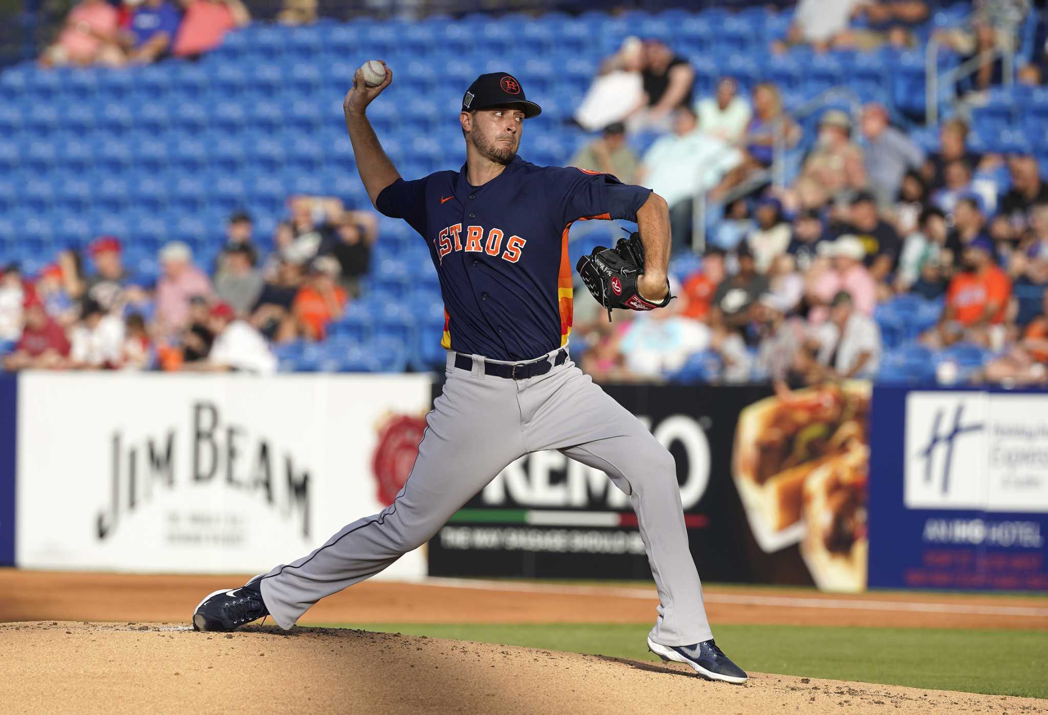 Jacob deGrom throws first bullpen pitches during Texas Rangers spring  training