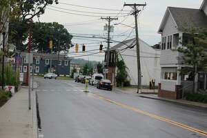 Residents raise traffic concerns about Saugatuck, Riverside Ave.