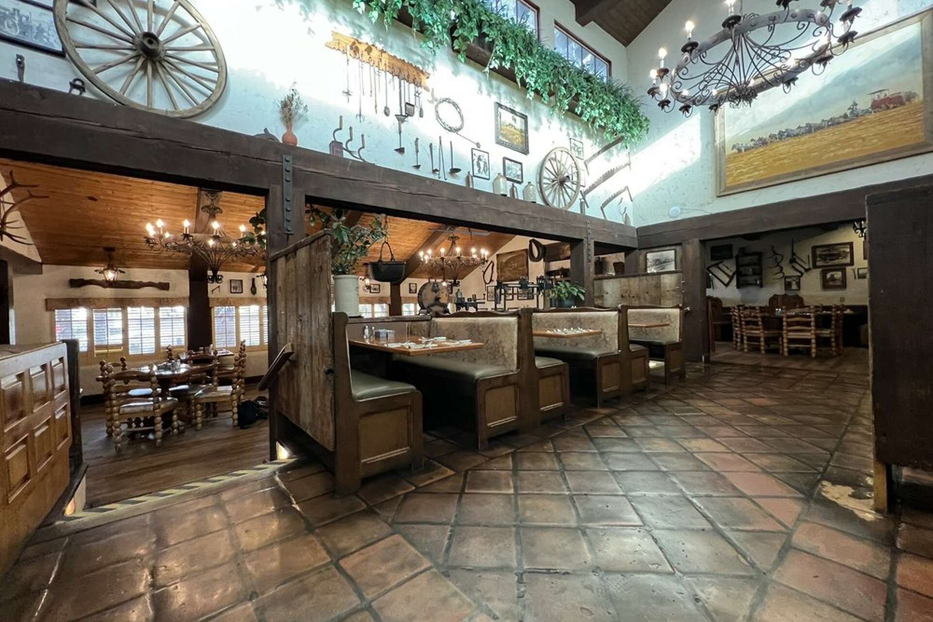 Harris Ranch La I-5 icon Harris Ranch changes to meet changing tastes