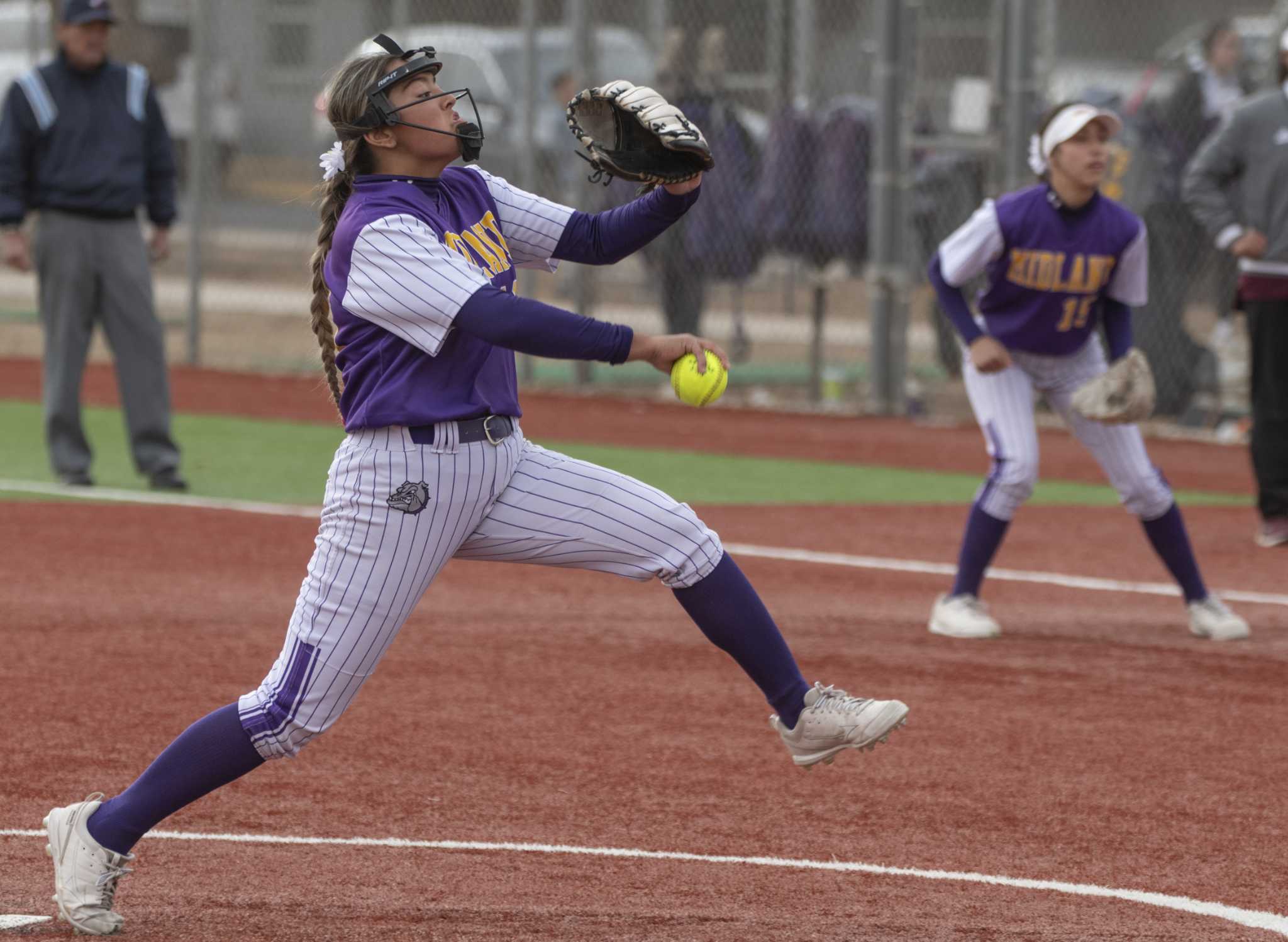 Baseball roundup: Bulldogs, Mustangs pick up District 19-5A sweeps