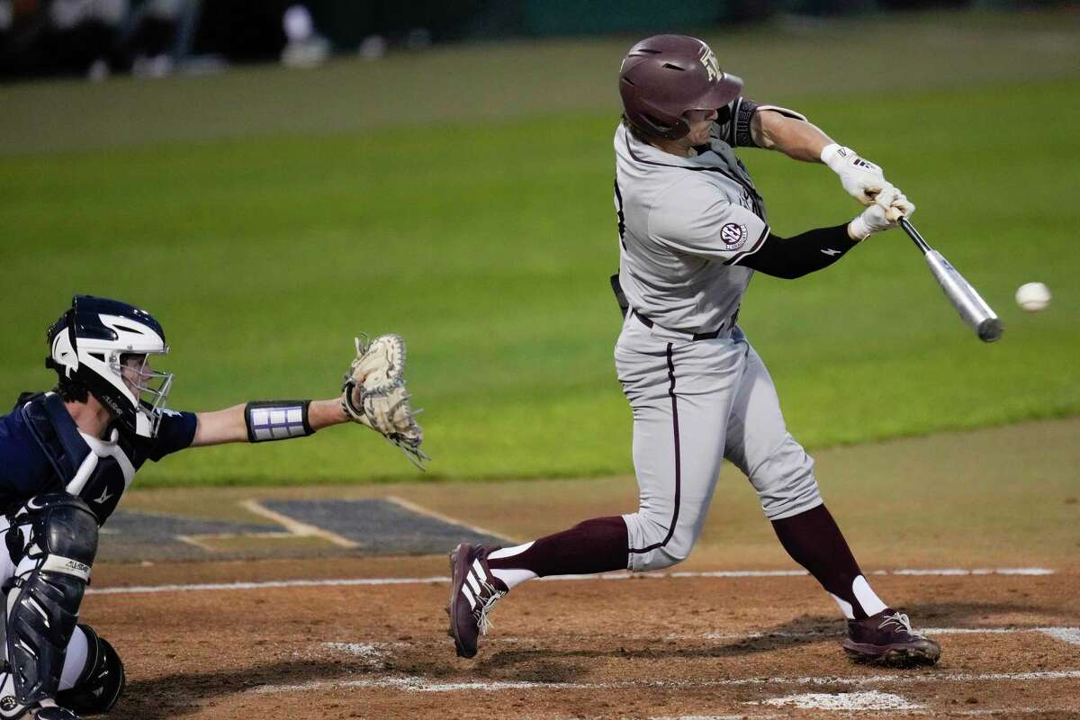 Texas A&M baseball outslugs Rice for nonconference win