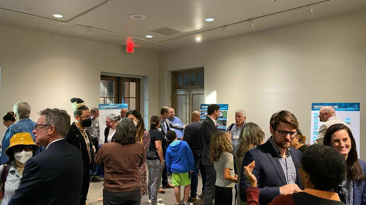 The first public meeting regarding the proposed plan for Brackenridge Park occurred on Tuesday, March 22 at the Witte Museum. 