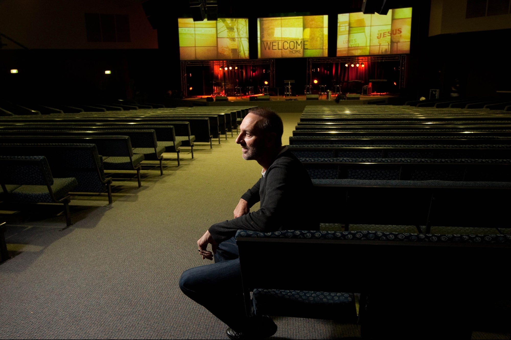 Famed Pastor Resigns From Megachurch Amid 'Inappropriate' Behavior