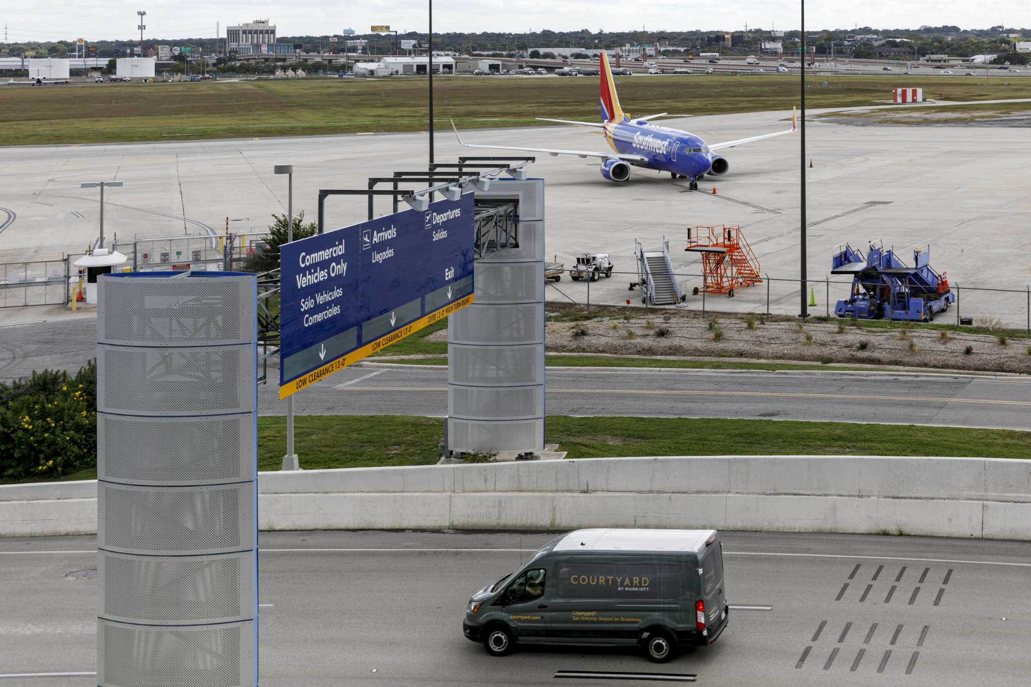 Your Turn, March 24: Readers aren't digging airport tunnel. - Vimarsana News