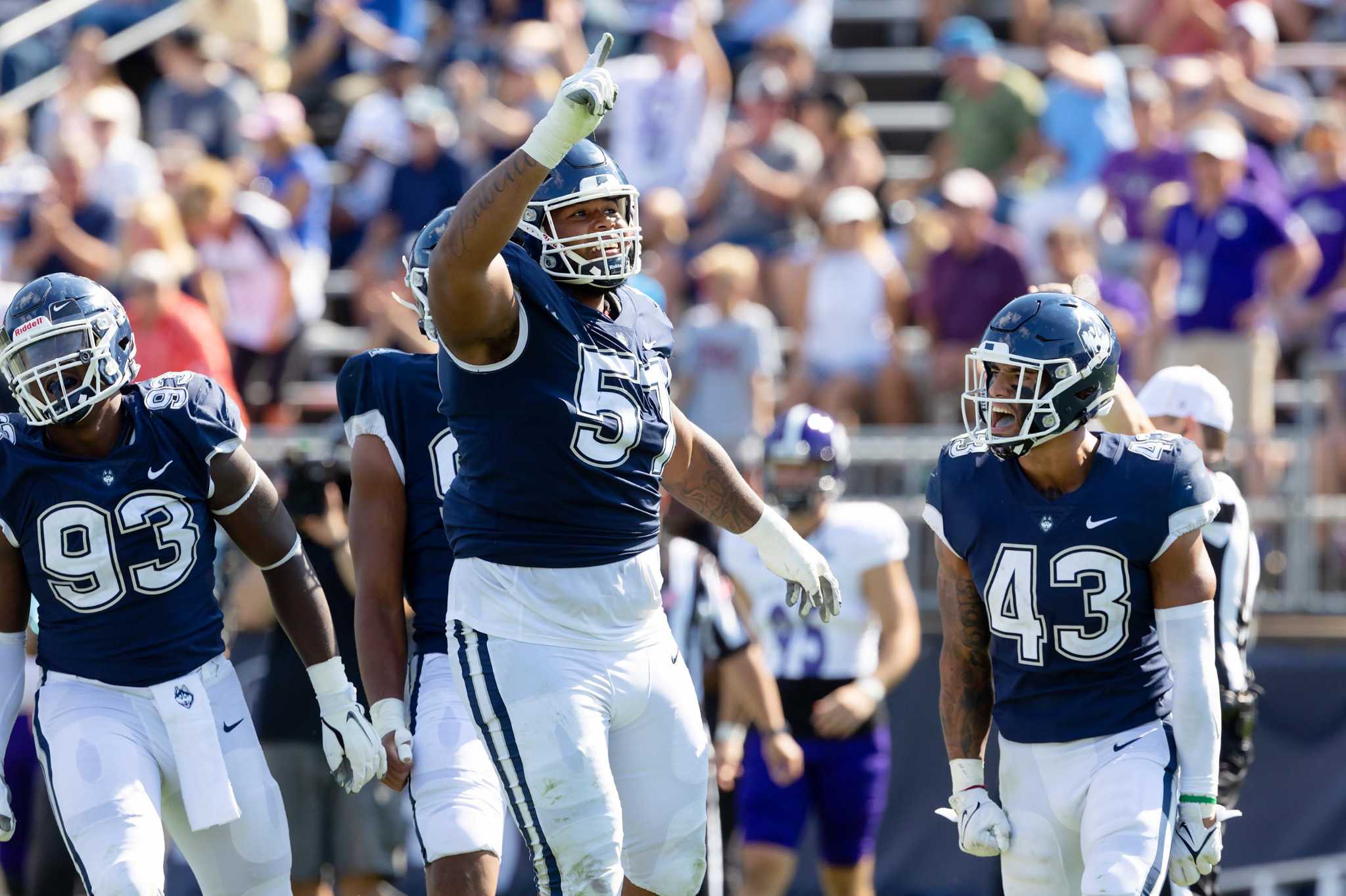 Raiders NFL Draft: Travis Jones, DT, UConn scouting report - Silver And  Black Pride