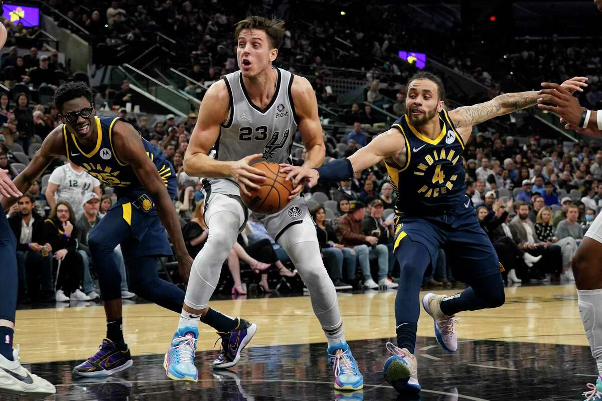 Spurs big men like Zach Collins (23) have learned to stay ready for the ball when point guard Dejounte Murray is on the court. Said Collins: “With this team, you are going to get open shots, especially with DJ at point guard. His eyes are always open.”