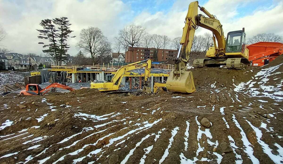 An apartment building under construction in February 2022 on Milbank Avenue in Greenwich, Conn., a few blocks east of Greenwich Avenue.