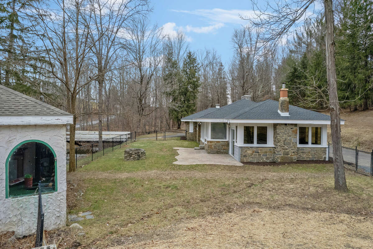 House of the Week Ranch in Nassau