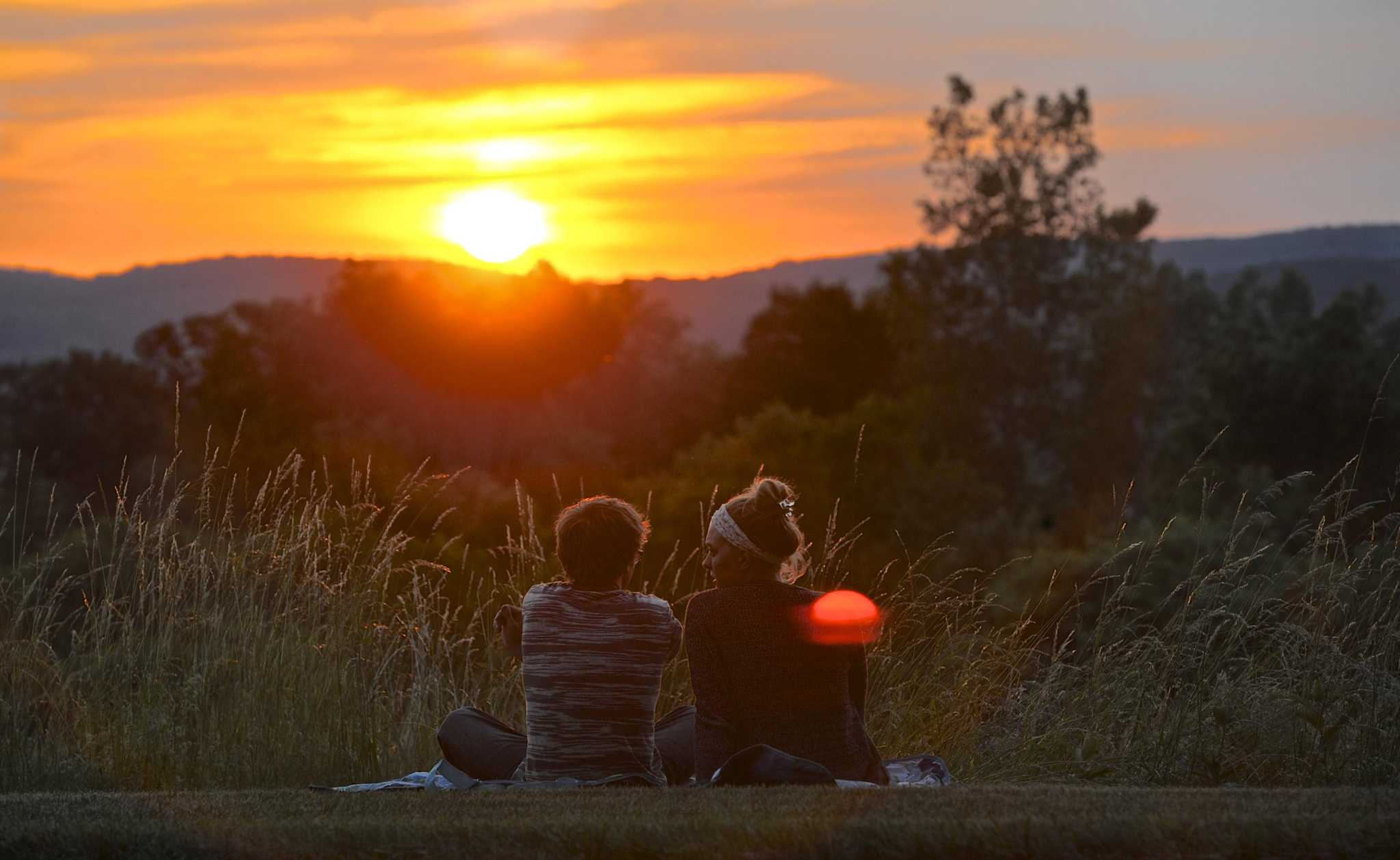 Robert Miller: Why switching to permanent daylight saving time won't — and didn't — work - Vimarsana News