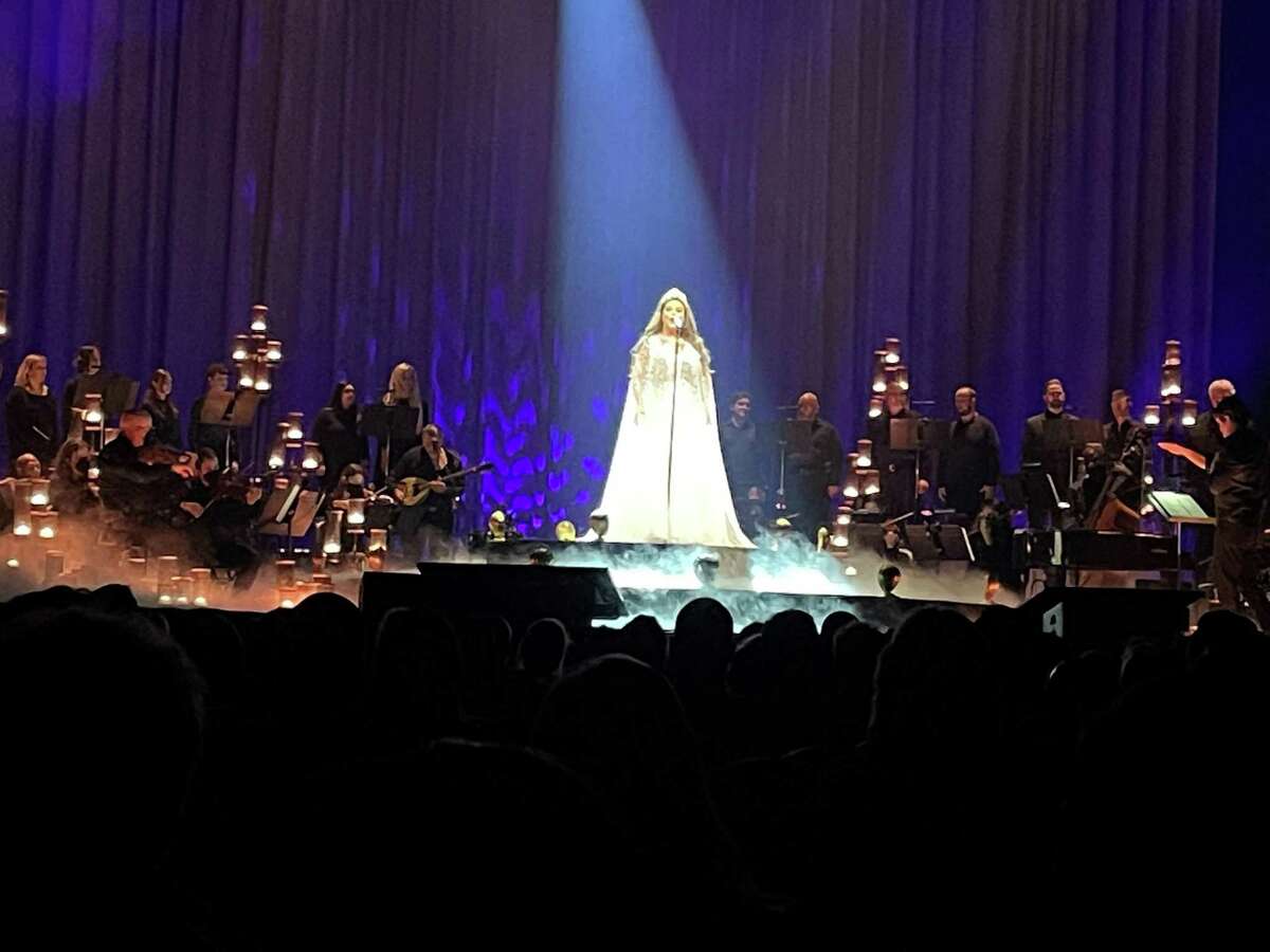 The LSC-Kingwood Music Department served as a backup choir (composed of students and faculty) for Sarah Brightman’s recent tour, “A Christmas Symphony,” at the Smart Financial Centre in Sugarland. The department previously sang for Brightman three years ago. In 2015, the Eclectic Voices of Kingwood (Evok) sang background for Josh Groban. That stellar performance earned them their first gig with Brightman in 2019.