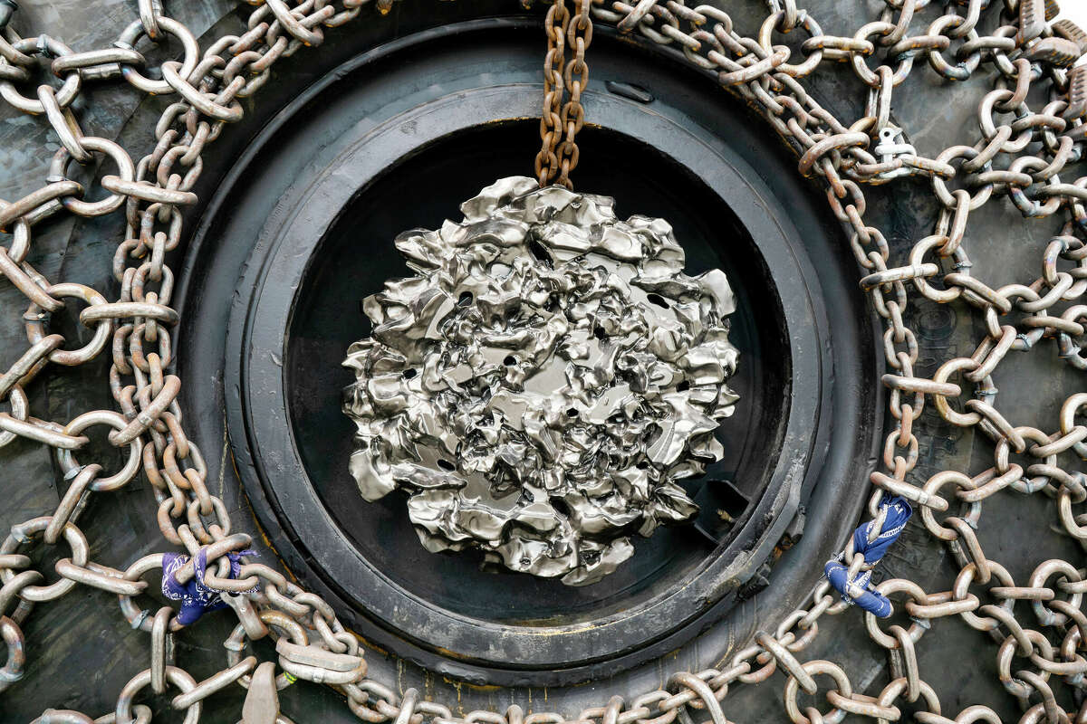 Arthur Jafa, Big Wheel 1, 2018. Chains, rim, hubcap, and tire. Detail. Photo William Jaeger
