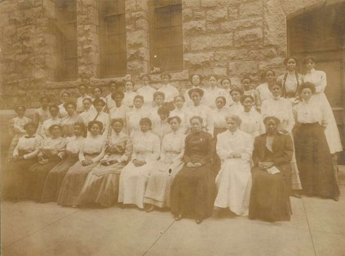 Attendees of a 1909 National Association of Colored Graduate Nurses convention in Boston.