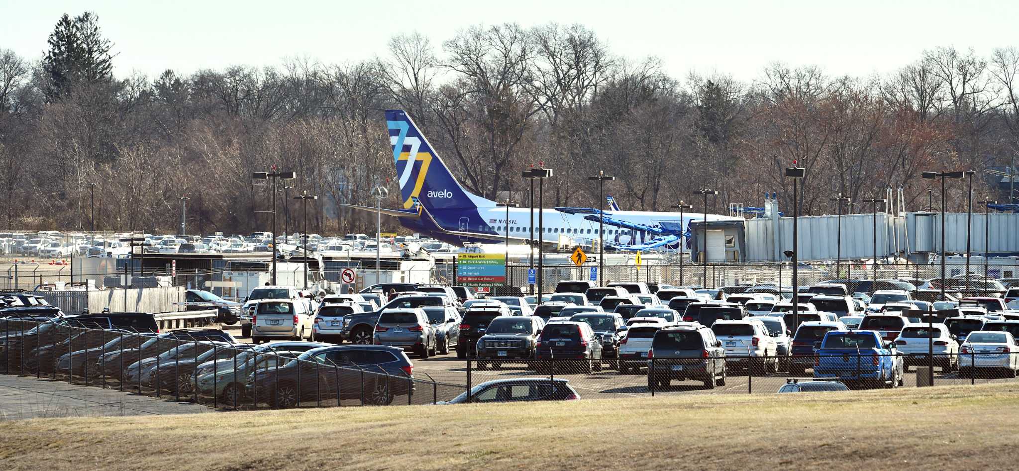 As New Haven's Tweed Airport continues to grow, parking is next on the list - Vimarsana News