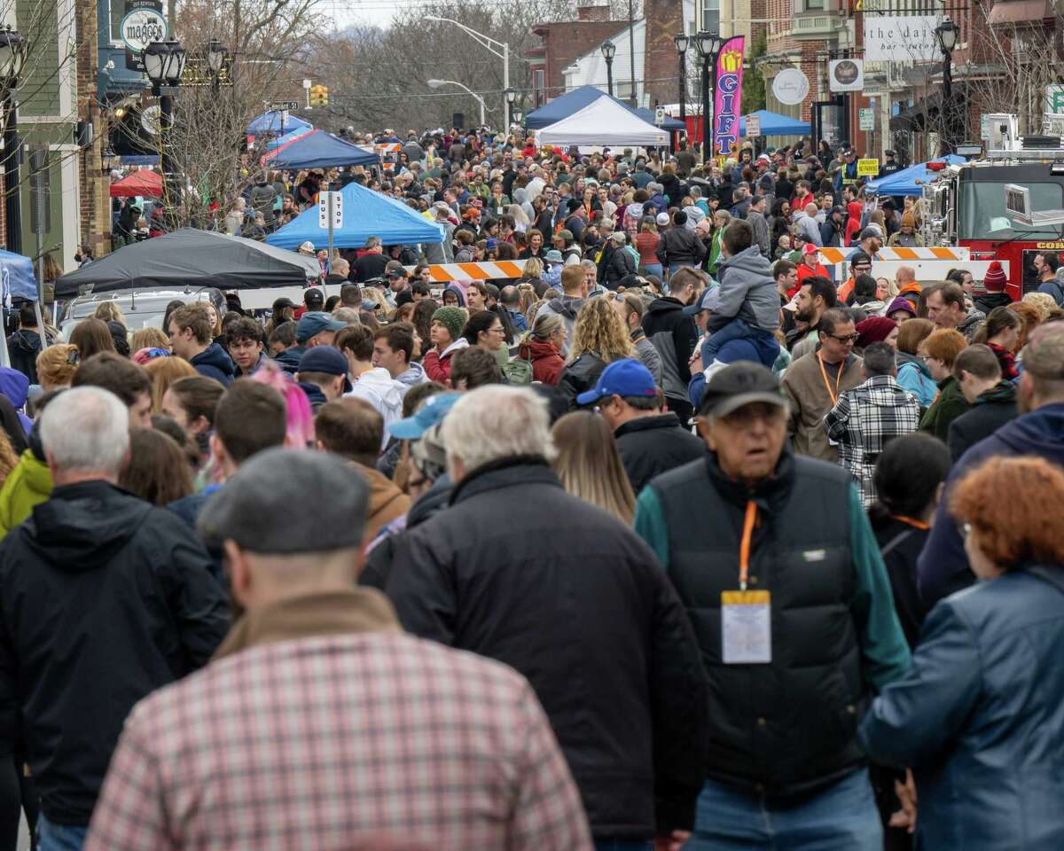 MacnCheese Bowl draws thousands to Cohoes, Druthers wins big