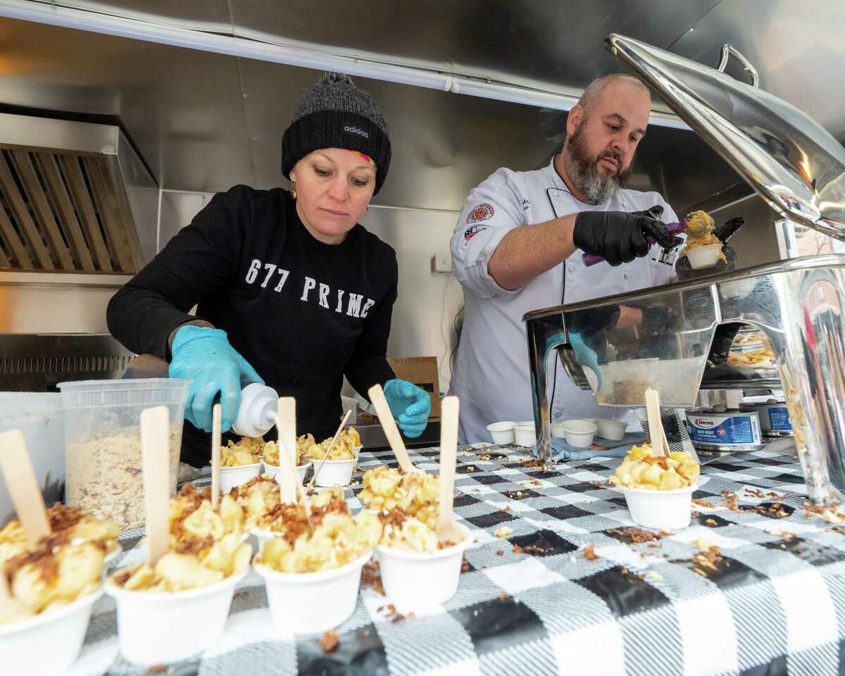 MacnCheese Bowl draws thousands to Cohoes, Druthers wins big