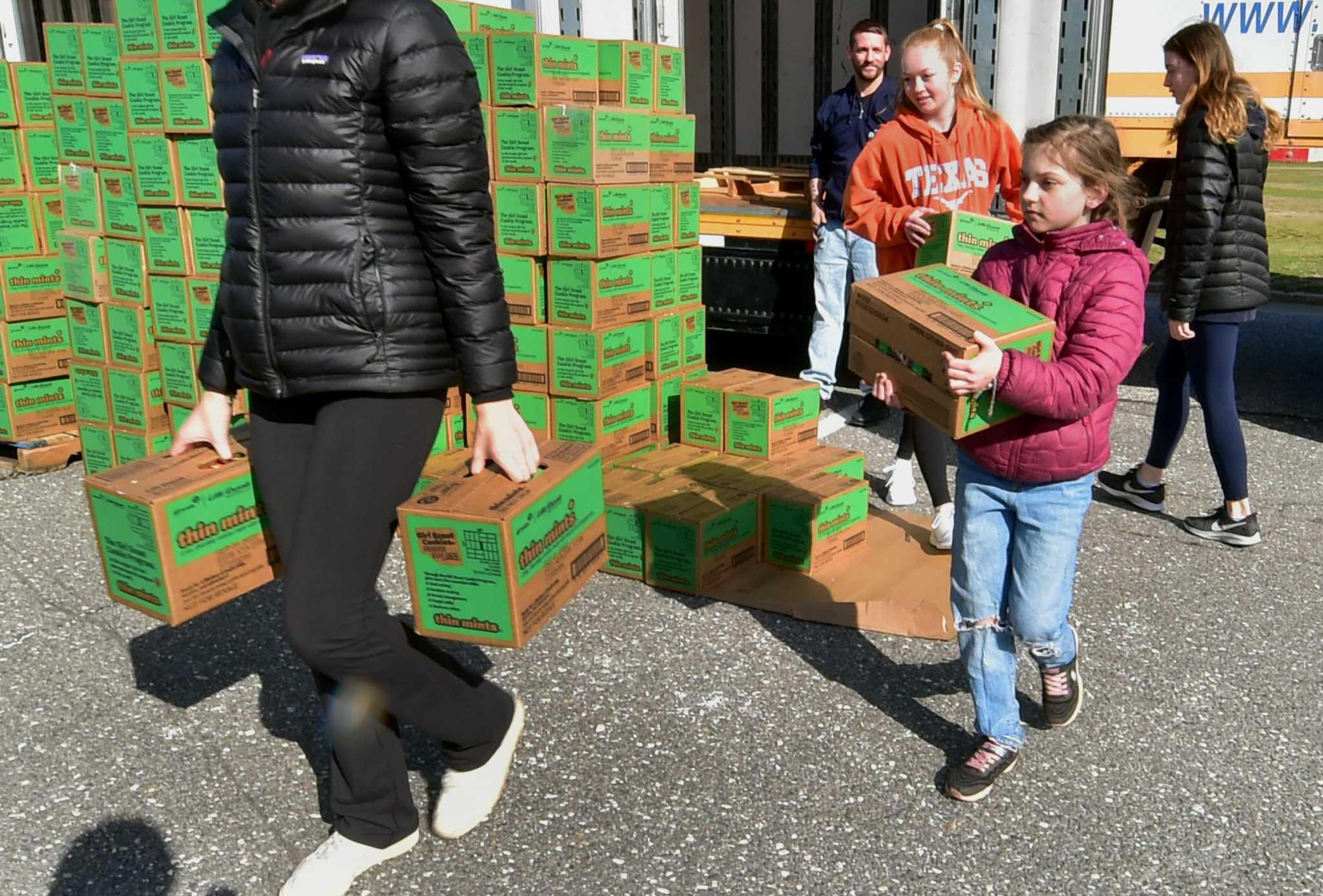In photos: Girl Scout cookies arrive in Stamford, Greenwich area - Vimarsana News