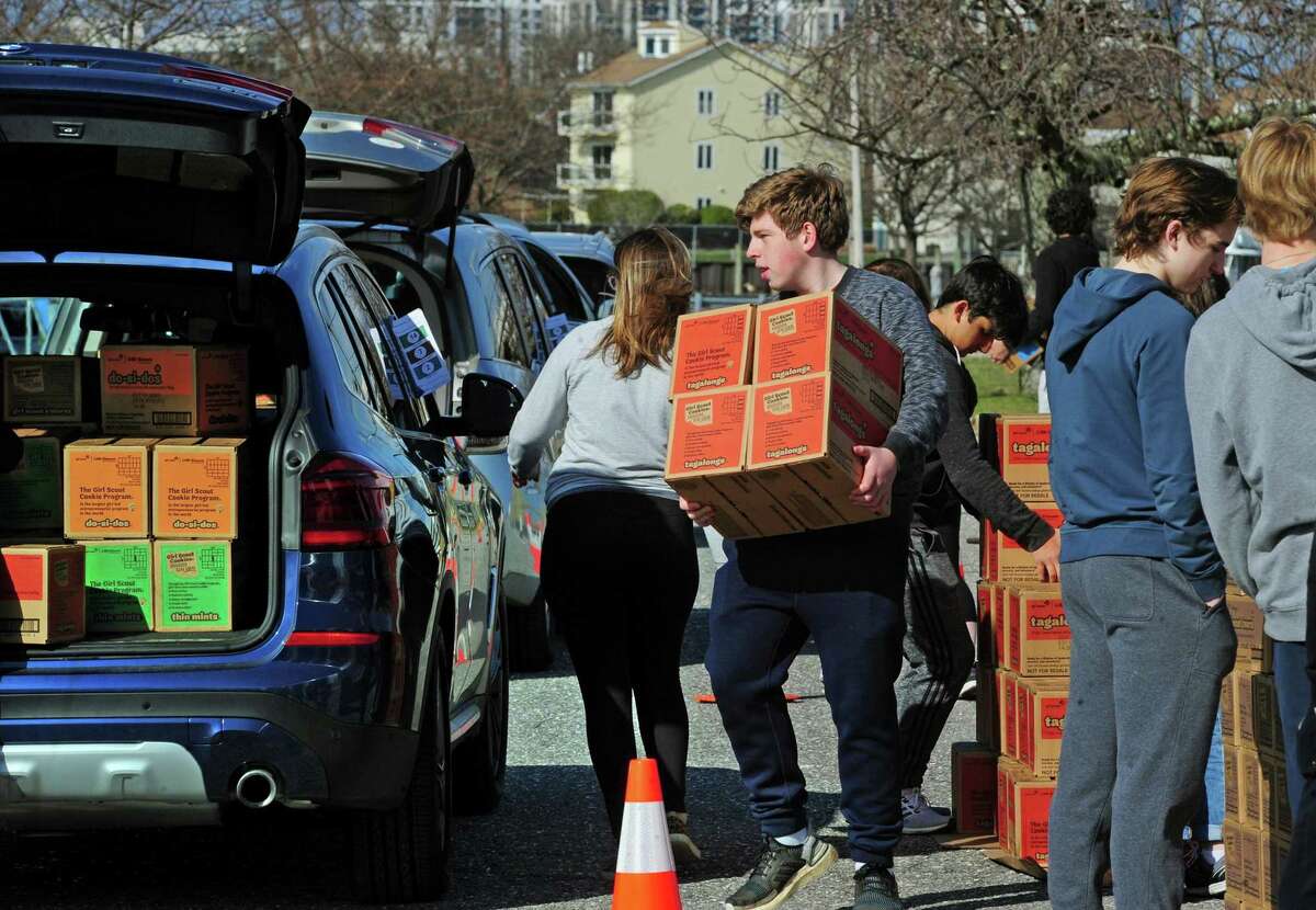 In Photos Girl Scout Cookies Arrive In Stamford Greenwich Area