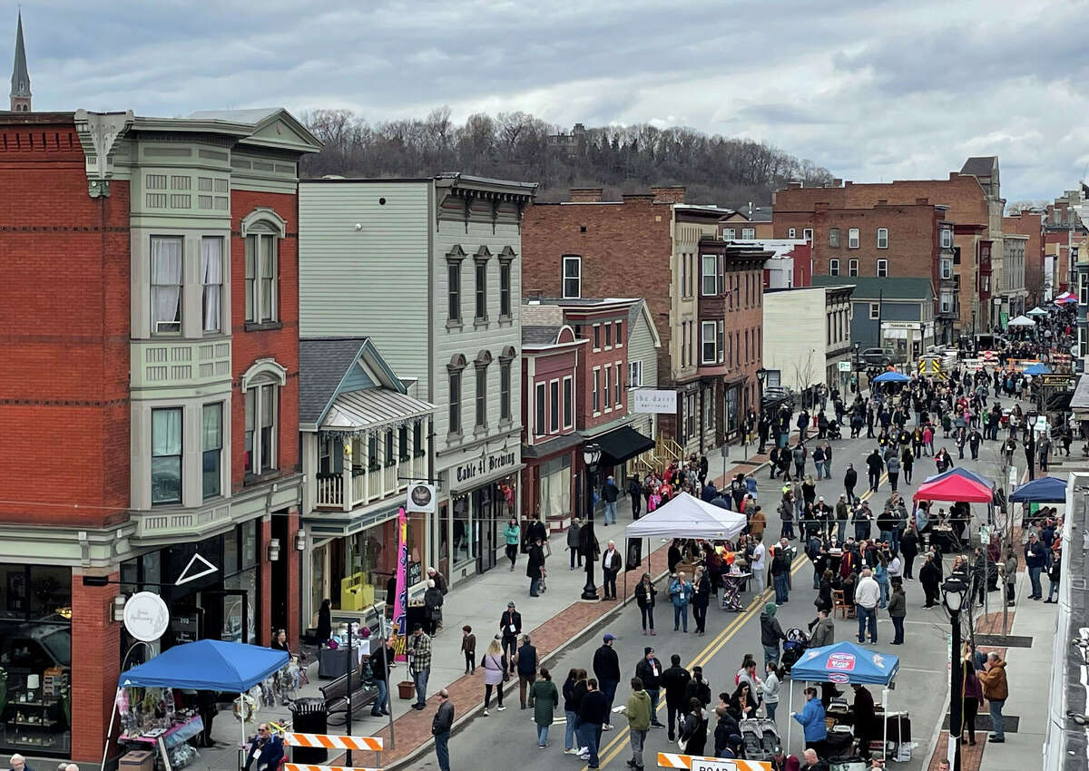 MacnCheese Bowl draws thousands to Cohoes, Druthers wins big
