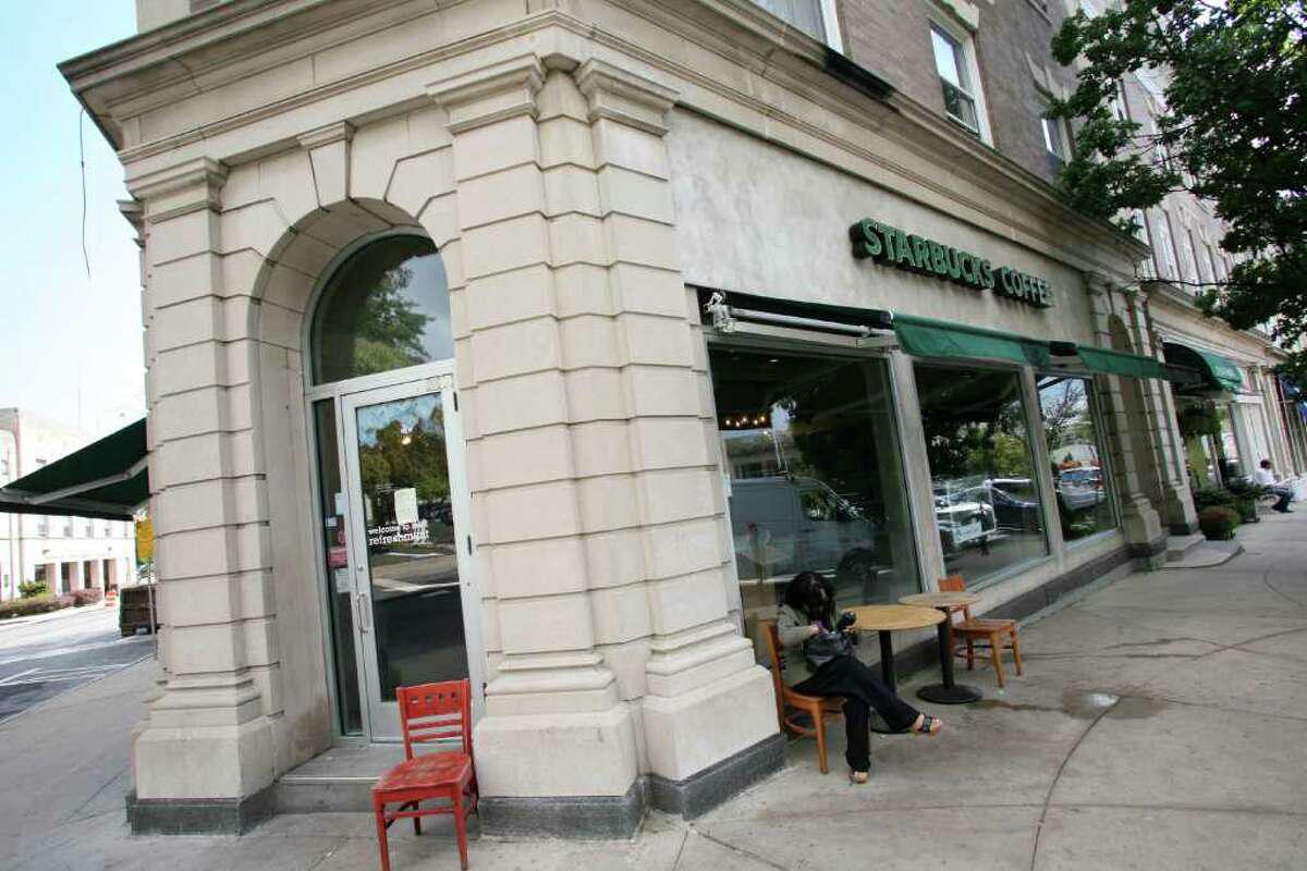 Lawsuits claim Starbucks served cleaning fluid to customer in Greenwich, set off nut allergy in Norwalk - Vimarsana News