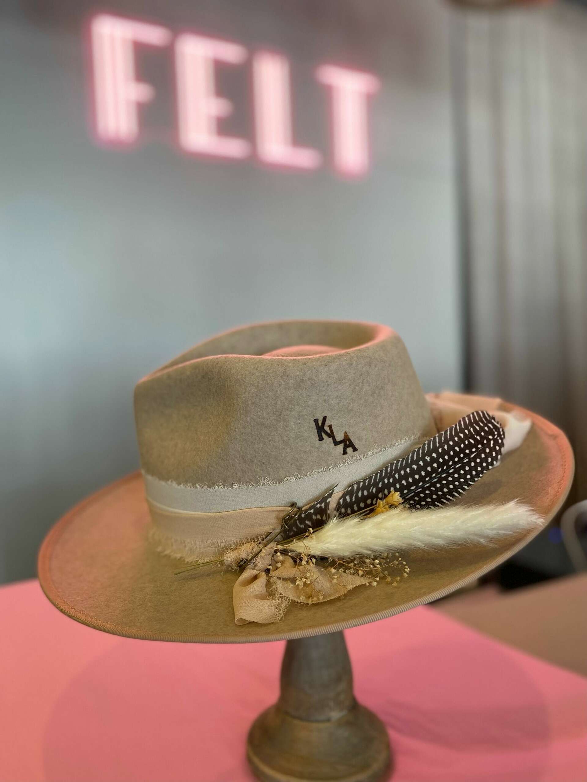 Fredericksburg boutique sees rush of customers after viral  display picture 1