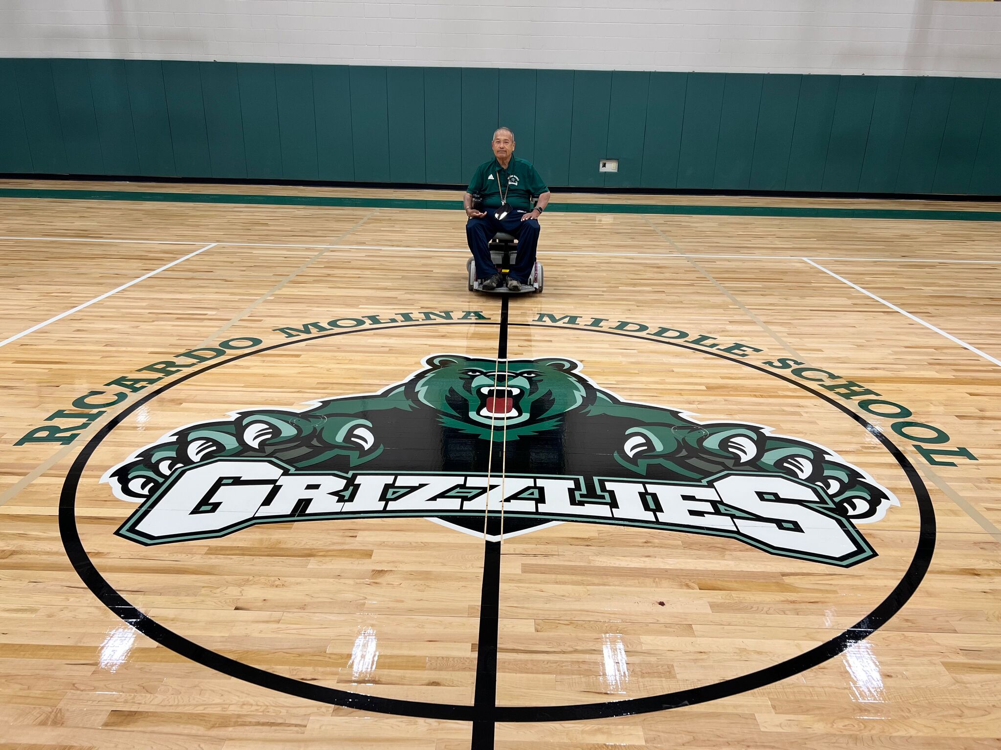 'Great leaders are going to come out of here': UISD shows off its new middle school - Vimarsana News