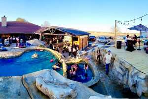 How to rent a San Antonio-area pool this summer