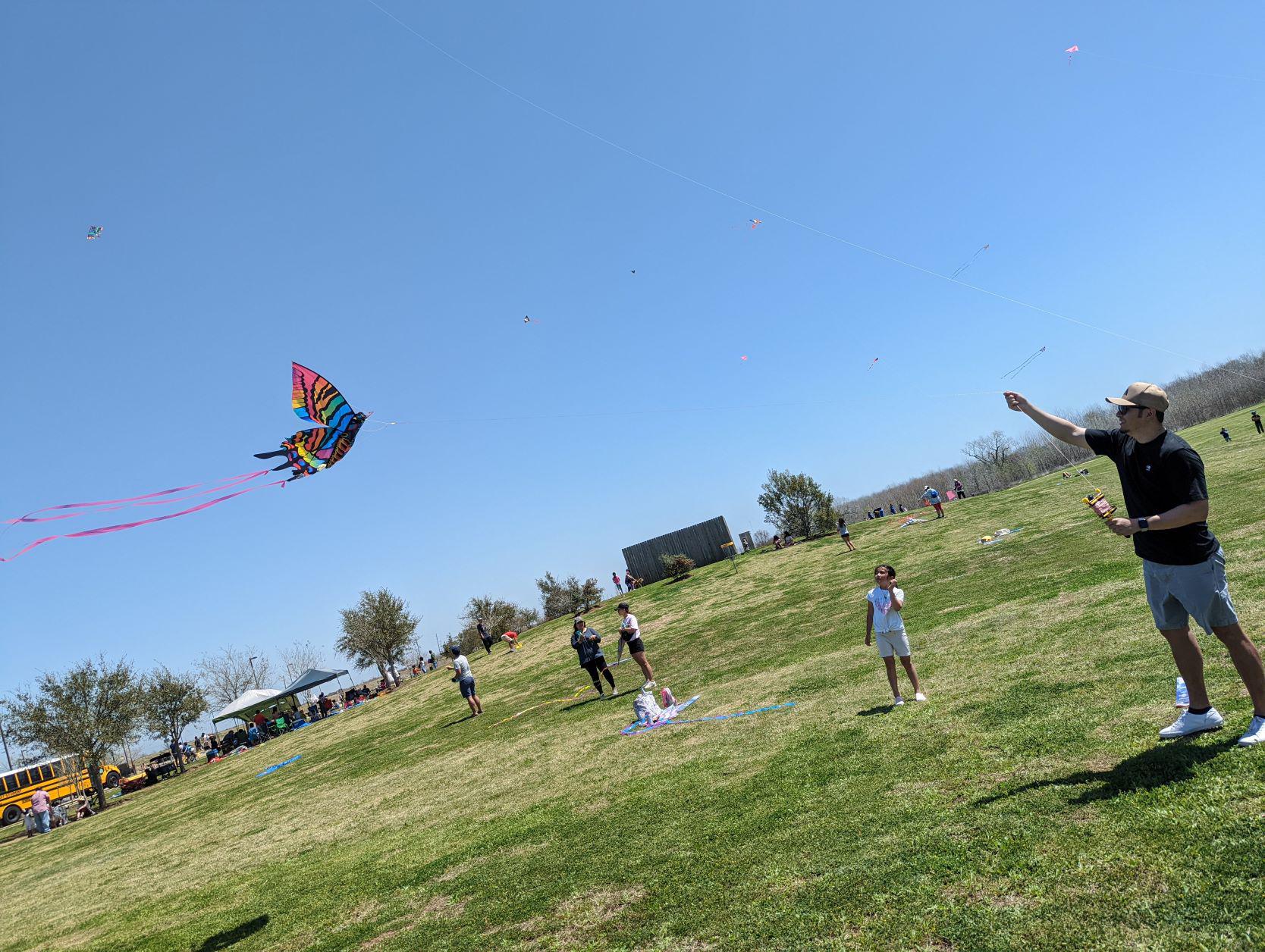 Sugar Land celebrates art, culture and kites at Brazos River Park