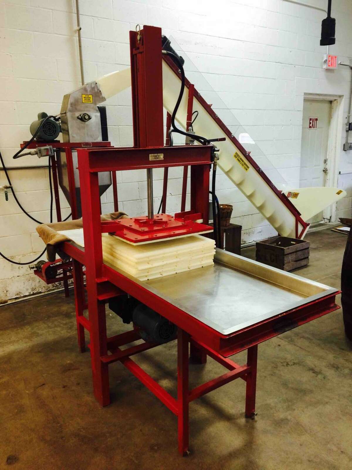 CT’s First Craft BeerStyle Cider House Opens in Wallingford