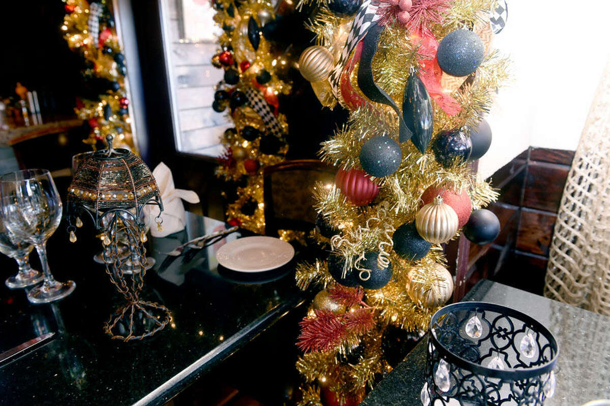 Cava Restaurant in Southington Serves Up Amazing Holiday Display