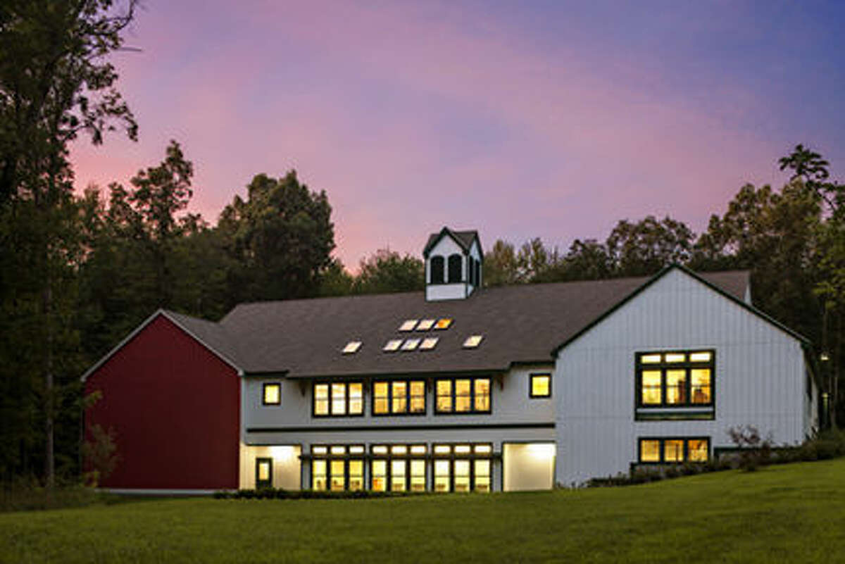 Warren Town Hall in Litchfield County won a 2013 People's Choice Award in the Community Building category.