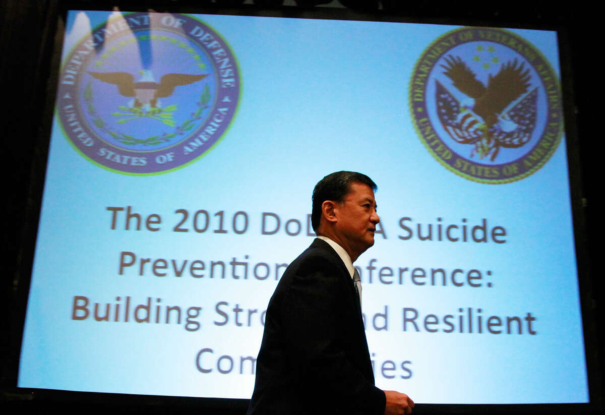U.S. Secretary of Veterans Affairs Eric Shinseki walks to the podium to speak about suicide prevention in the military a during the 2010 Department of Defense and Veterans Affairs Suicide prevention conference.