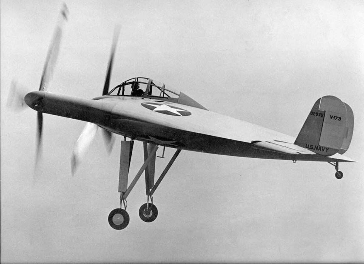 V-173maidenflight-1942 via Wikimedia Commons.jpg