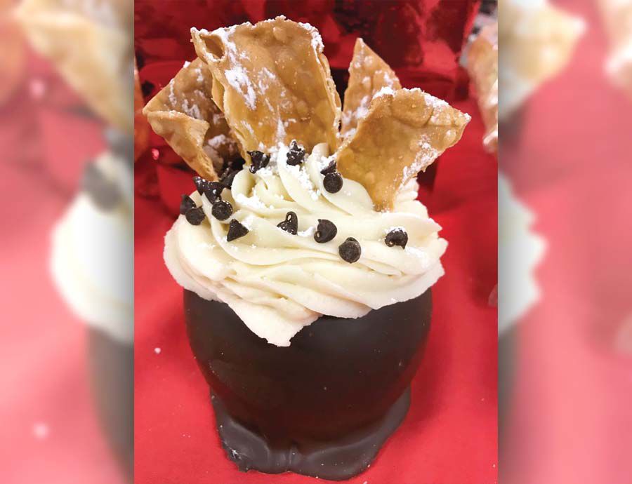 Branford’s Apples Etc. Thrives with Gourmet Candy and Stuffed Apples